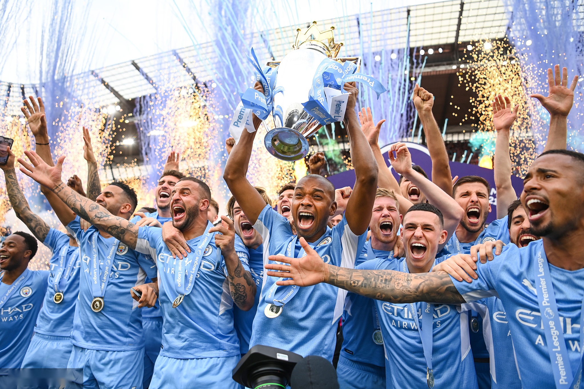 谢福仔的两 谢福仔的两