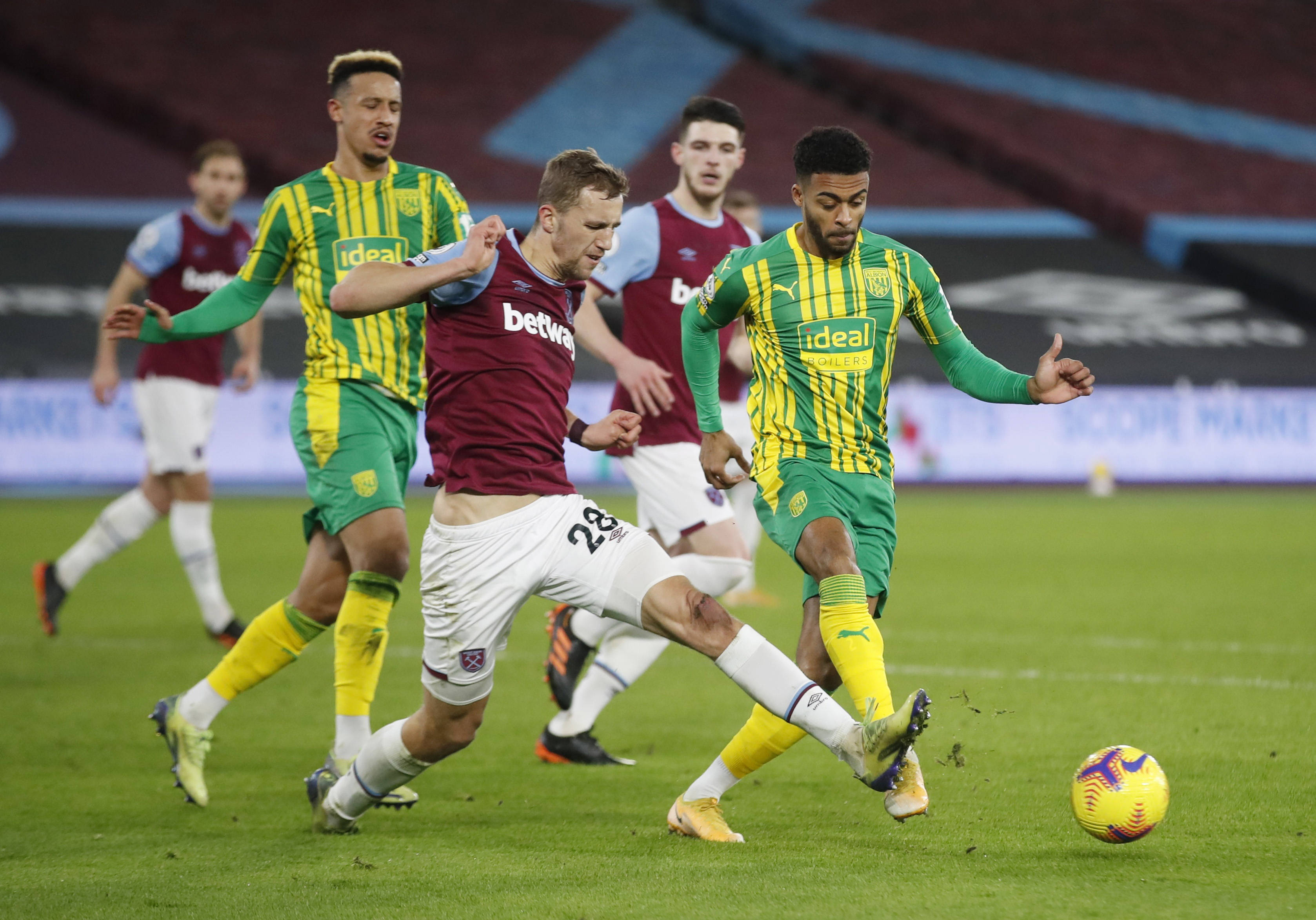 向全球观众 向全球观众